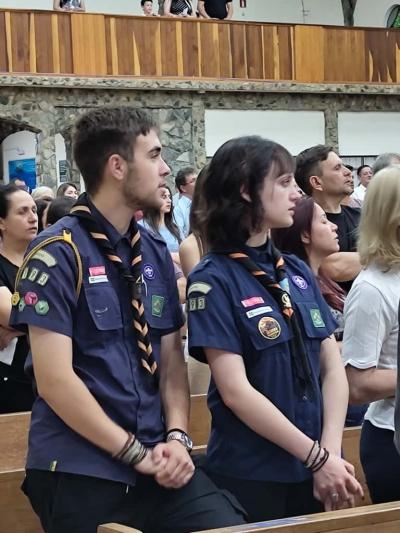 3º Dia da Novena reúne centenas de devotos no Santuário Nossa Senhora Aparecida Celebração foi presidida pelo Padre Aroldo Shinemann Filho e marcada por fé